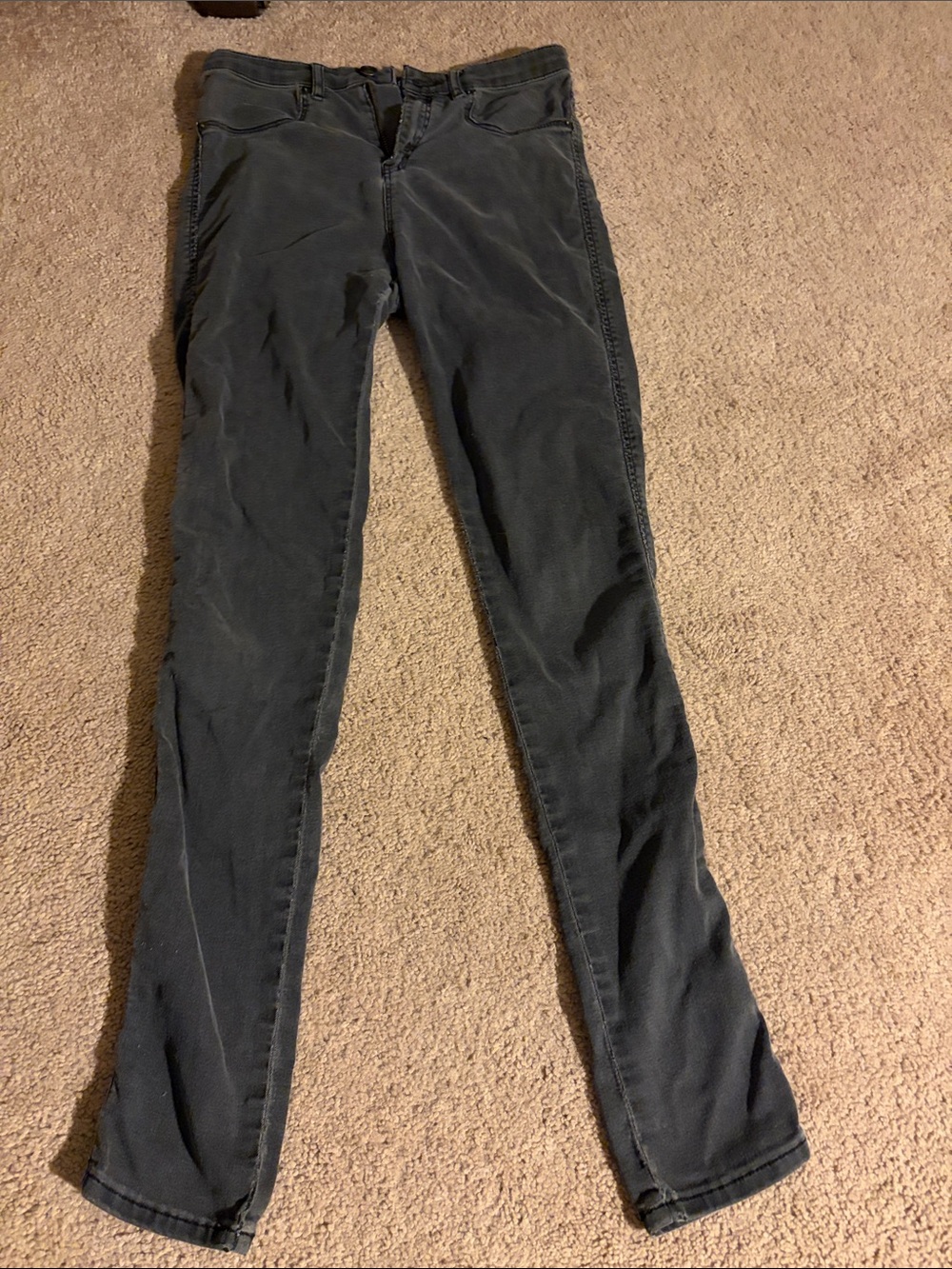 Slim Straight Dark Charcoal Jeggings